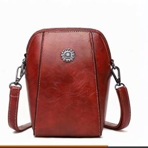 Women’s Soft Mobile Mini Phone Bag Vertical Style Removable Crossbody Strap Red